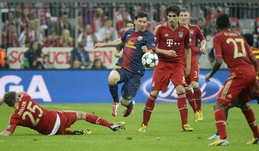 http://www.lstatic.org/UserFiles/Image/new-images-2010/sport/pictures-inside%2012-13/messi-bayern-munich-barcelona.jpg