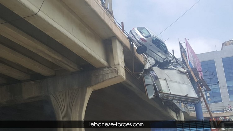 بالصور: حادث مروع على جسر الرويال - ضبية