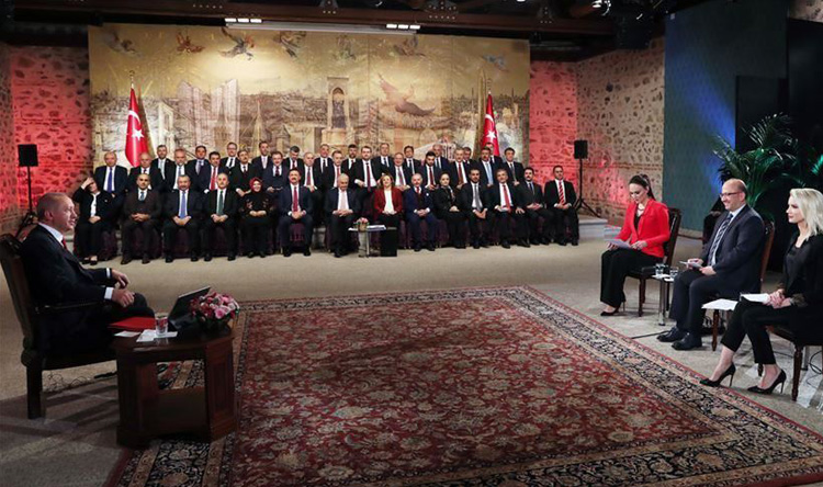 أردوغان: سنحل الأزمة السورية بالمفاوضات أو ميدانيا