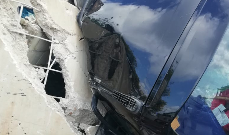 بالصور: قتيلة ونجاة طفلها على طريق النبطية