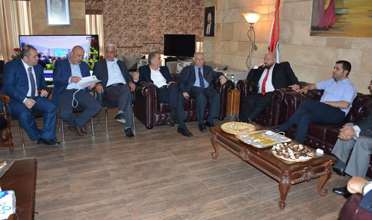 ازمة النفايات بين نهرا ورؤساء البلديات