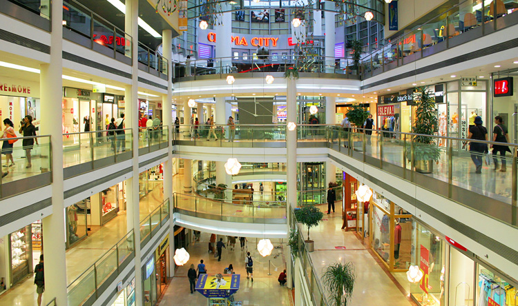 نشالو الـ"Mall"... بين الضاحية وجبل لبنان