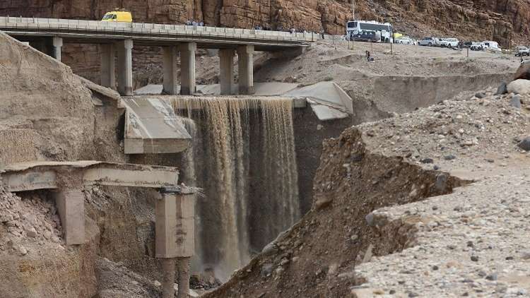  فقدان 3 سياح إسرائيليين في سيول الأردن