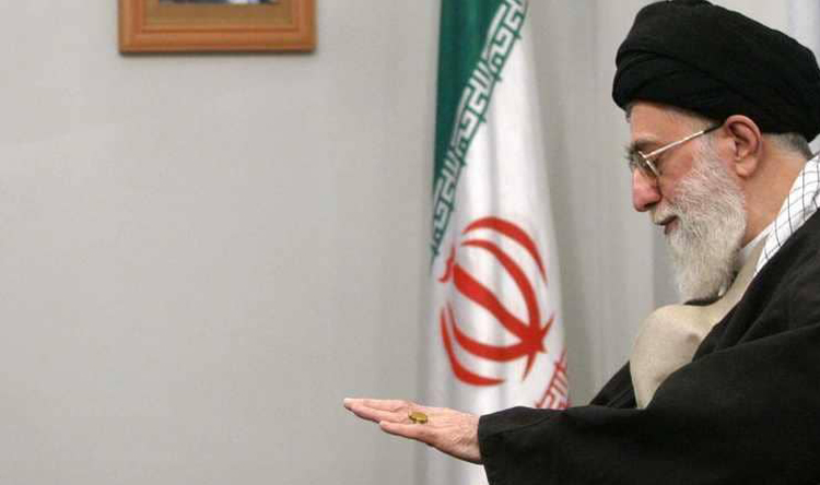 المرشد الأعلى الإيراني علي خامنئي، مسؤولي الأمن في البلاد