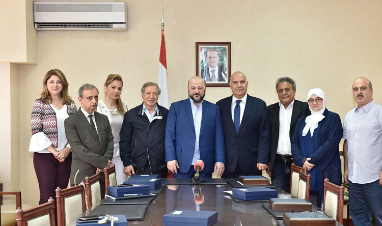 الرياشي كرم موظفي الوزارة في حضور فلحة عبر رؤساء الوحدات: وضعنا المدماك الأول لبناء الاعلام وتعاطينا مع الجميع برحمة وليس بعدل