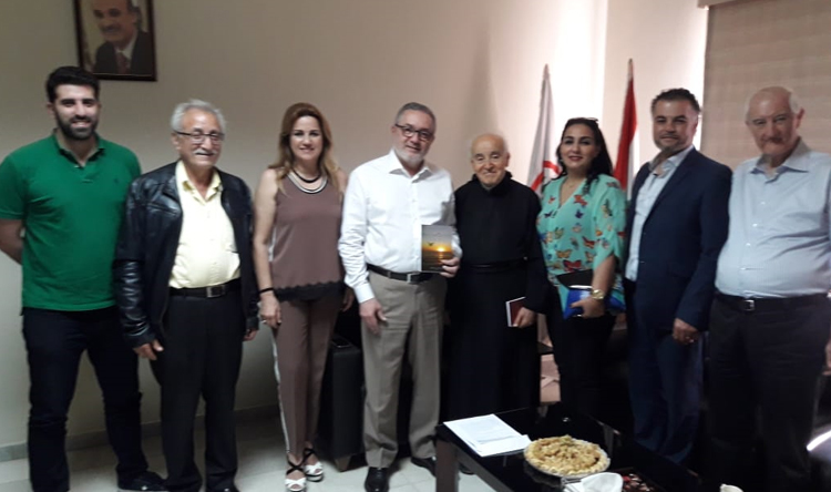 أصدقاء المدرسة الرسمية في المتن يزورون أبي اللمع