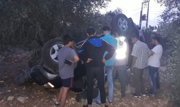 بالصورة: إصابات في حادث سير مروع على طريق عام الطيري