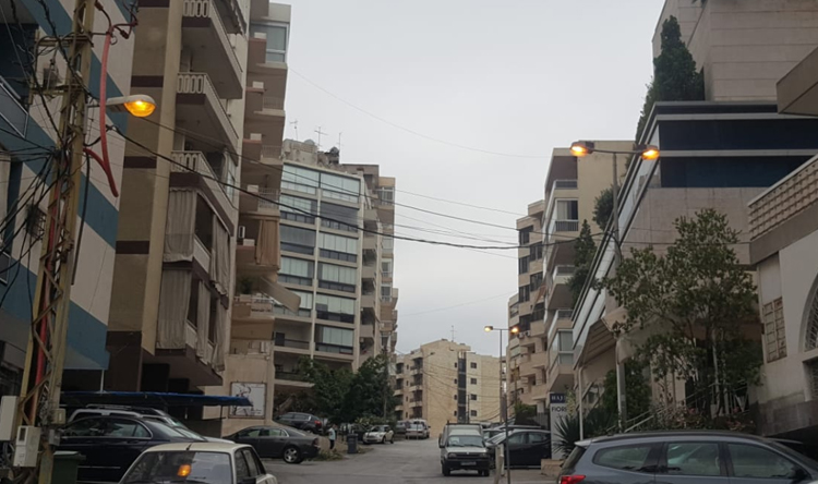 عطل كهربائي في أدونيس و لا تجاوب من "كهرباء لبنان"