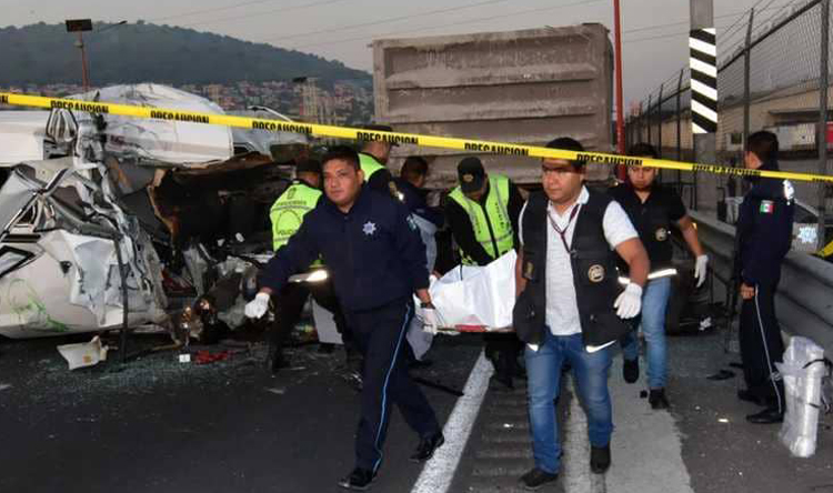 13 قتيلًا في حادث سير بالمكسيك