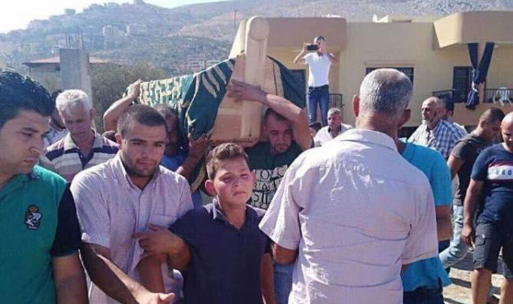توحُّش "داعشي"... شَتَم الذات الإلهية فطُعِن و"قُطع كعبا قدميه"