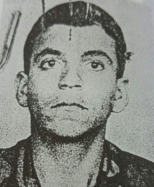ـ كارلوس نهرا الأسمر ـ مواليد شكا 1968 - استشهد في عمشيت