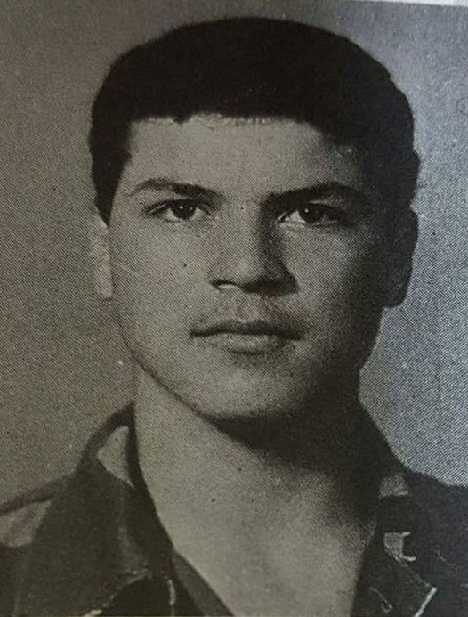 ـ سعيد مالك طوق ـ مواليد بشري 1 نيسان 1968 - استشهد في ضبيه 