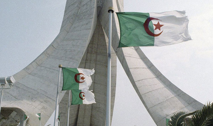 تعليق بث قناة الحياة وسحب اعتمادها في الجزائر Lebanese Forces Official Website