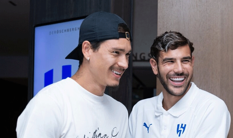 الهلال السعودي يعلن ضم مهاجم ليفربول