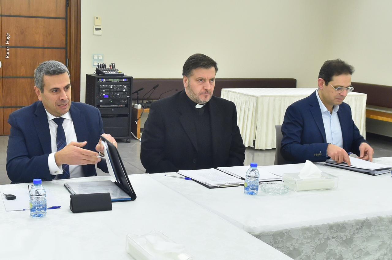 جعجع يفند والأب نصر ثغرات تعديل بعض أحكام قانون الهيئة التعليمية في المدارس الخاصة