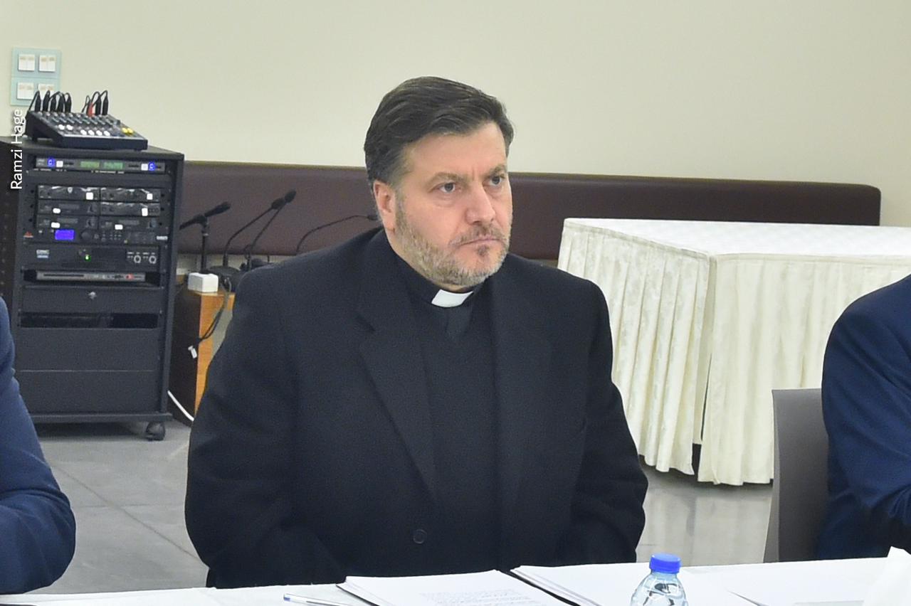 جعجع يفند والأب نصر ثغرات تعديل بعض أحكام قانون الهيئة التعليمية في المدارس الخاصة