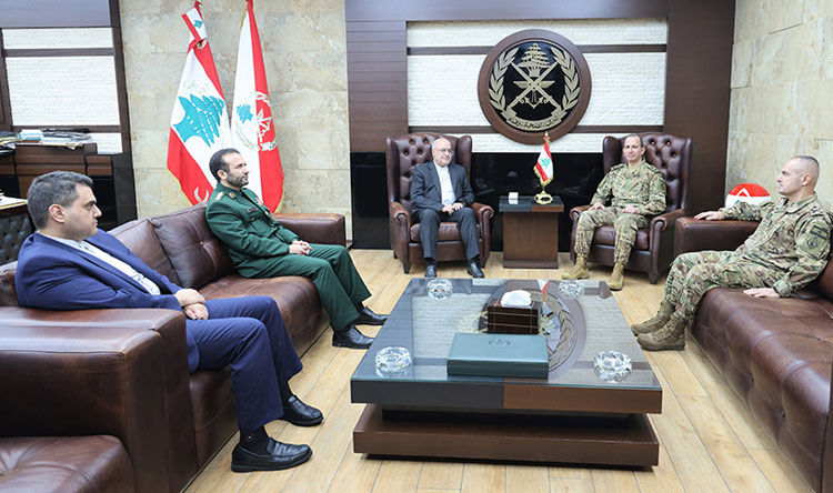 قائد الجيش