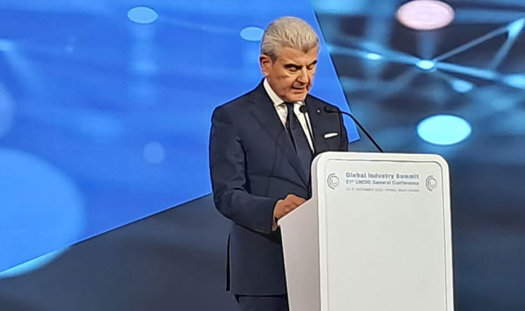 عيسى الخوري