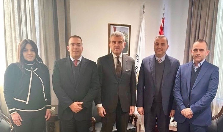 عيسى الخوري