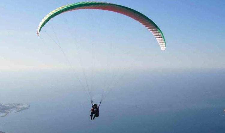 paragliding 
