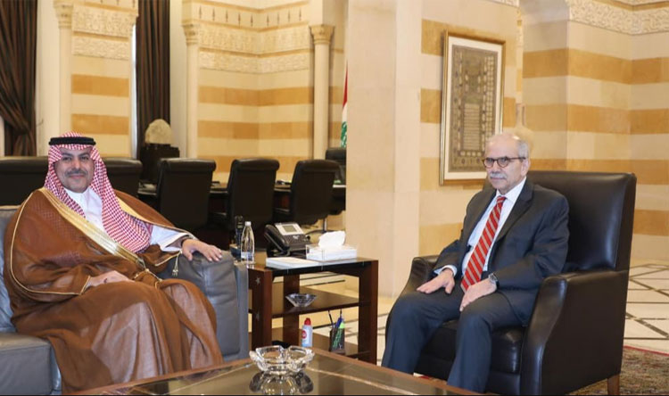 نواف سلام