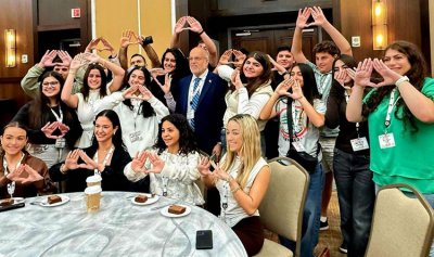 &#8220;المسيرة&#8221; في الولايات المتحدة.. بتكبروا القلب