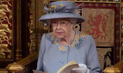 الملكة إليزابيث تبحث عن مدبرة منزل