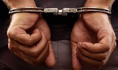 سارقة مجوهرات ومساعدتها في قبضة الأمن