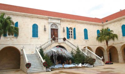 اتصالات لإعادة تفعيل اللجنة المشتركة بين بكركي وحزب الله