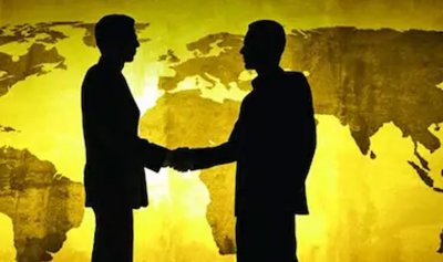 خاص ـ رئيس الحزب السابق يفسح المجال لرئيس الحزب الجديد