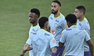 وفاة تعرقل تدريبات المنتخب البرازيلي قبل مواجهة الأرجنتين