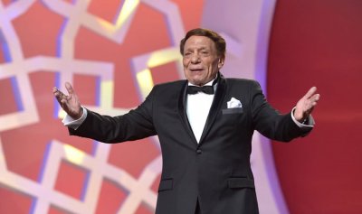 عادل إمام يفجع بوفاة شقيقته