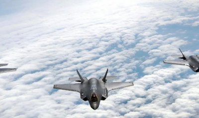 مانشيت موقع “القوات”: مفاوضات مسقط في مرمى الـF-35.. فجر الحل أم غبار الانفجار؟