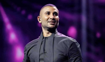 إصابة أحمد سعد في حادث سير.. وعمرو يطمئن الجمهور