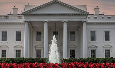 مانشيت موقع “القوات”: واشنطن تُخلي “دبلوماسيي الحرب” من بيروت.. ونتنياهو يسأل ترامب “الضوء الأخضر النهائي”