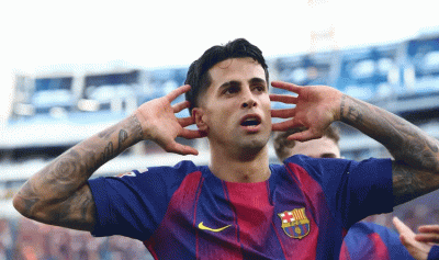 برشلونة يضم كانسيلو نهائياً من الهلال