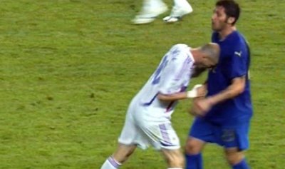 مشاغبون في المونديال.. لقطات لا تُنسى
