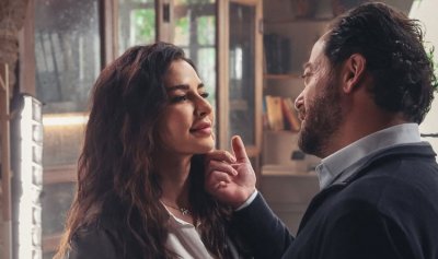 مسلسل &#8220;بالدم&#8221;.. ماغي بو غصن تواجه بديع أبو شقرا بخيانته