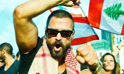 بالفيديو ـ وسام حنا يطالب بتوقيف امرأة تصرخ: “ولادي بلا أكل”