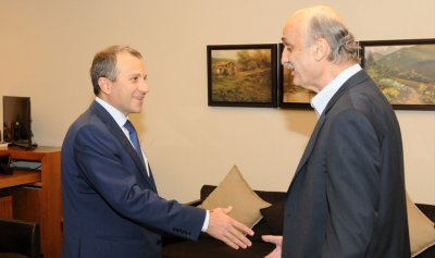 المسيحيون و”التكليف”… “كرة نار” الميثاقية بين يديّ “القوات”!