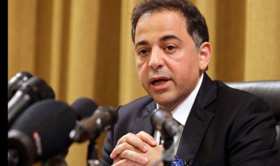 منصوري: تمويل الدولة بالدولار غير وارد ولن يتمّ طبع الليرة