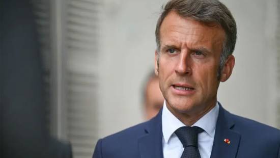 ماكرون: استئناف الحوار مع بوتين “قيد الإعداد”